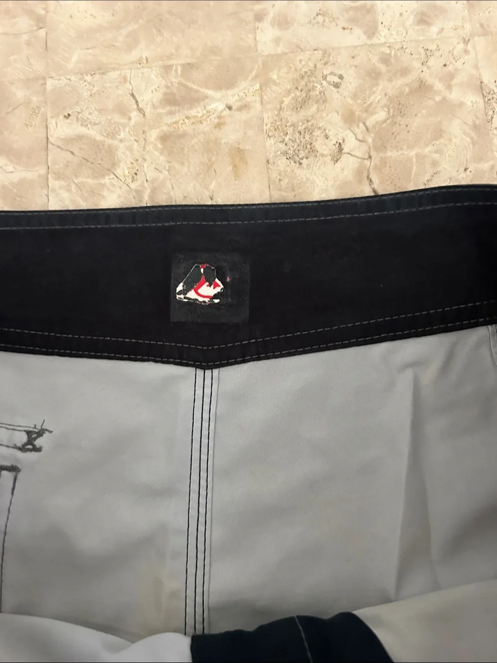Quiksilver AG47 DryFlight Board Shorts Black Orange Surf Trunks Men’s Size 33